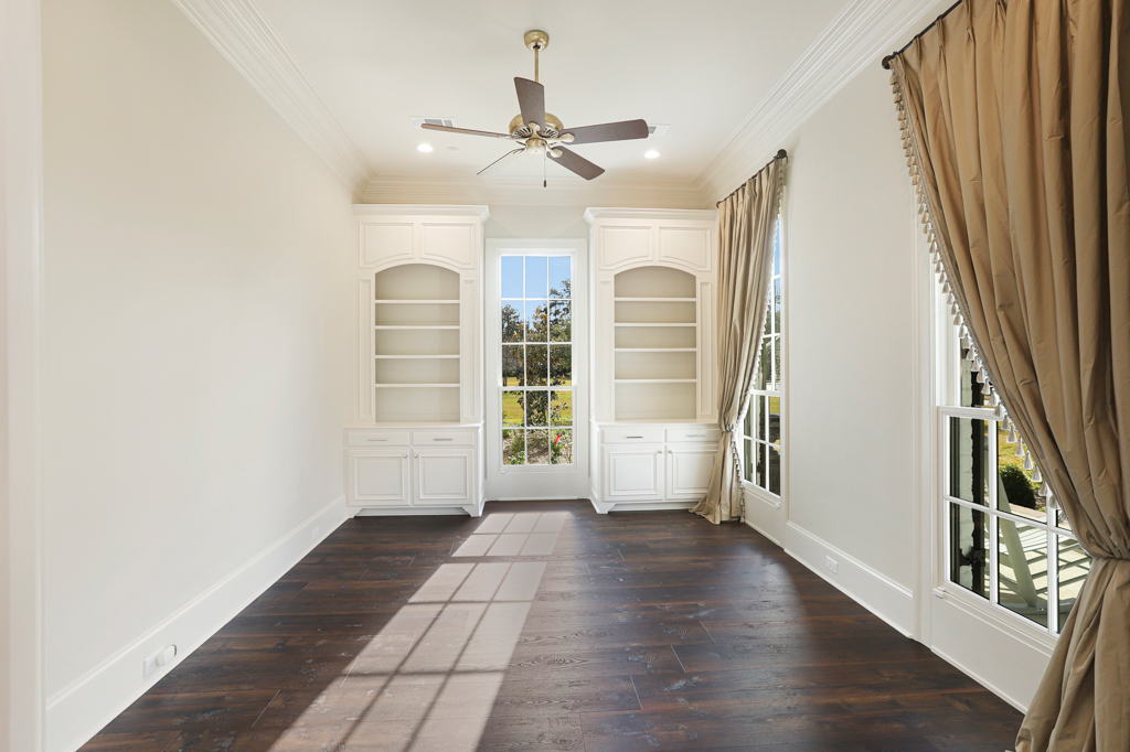 Missy Court - Image 17